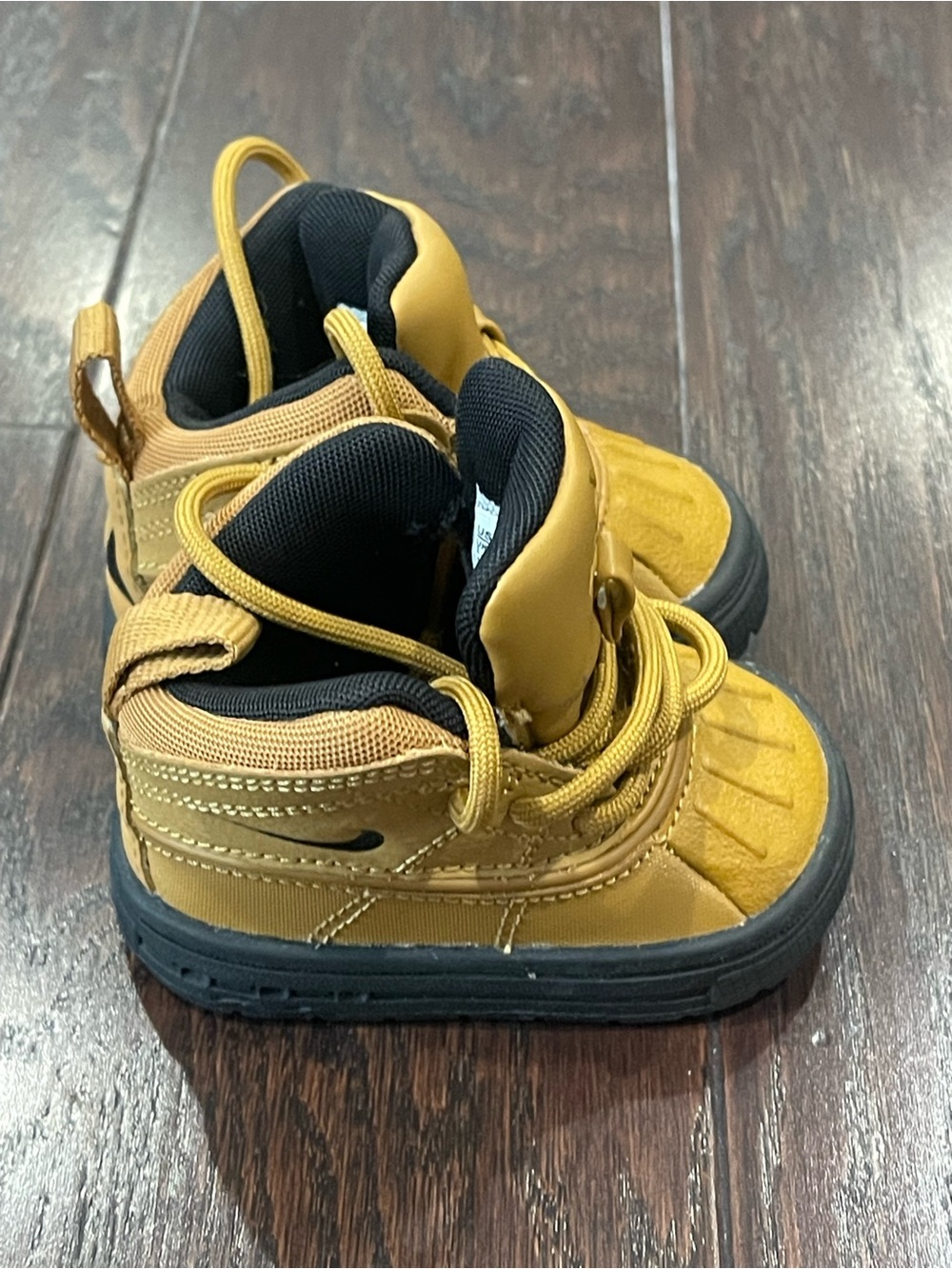 Nike Woodside 2 High Winter Boot Wheat/Black HF 0768-700 US Size 2C